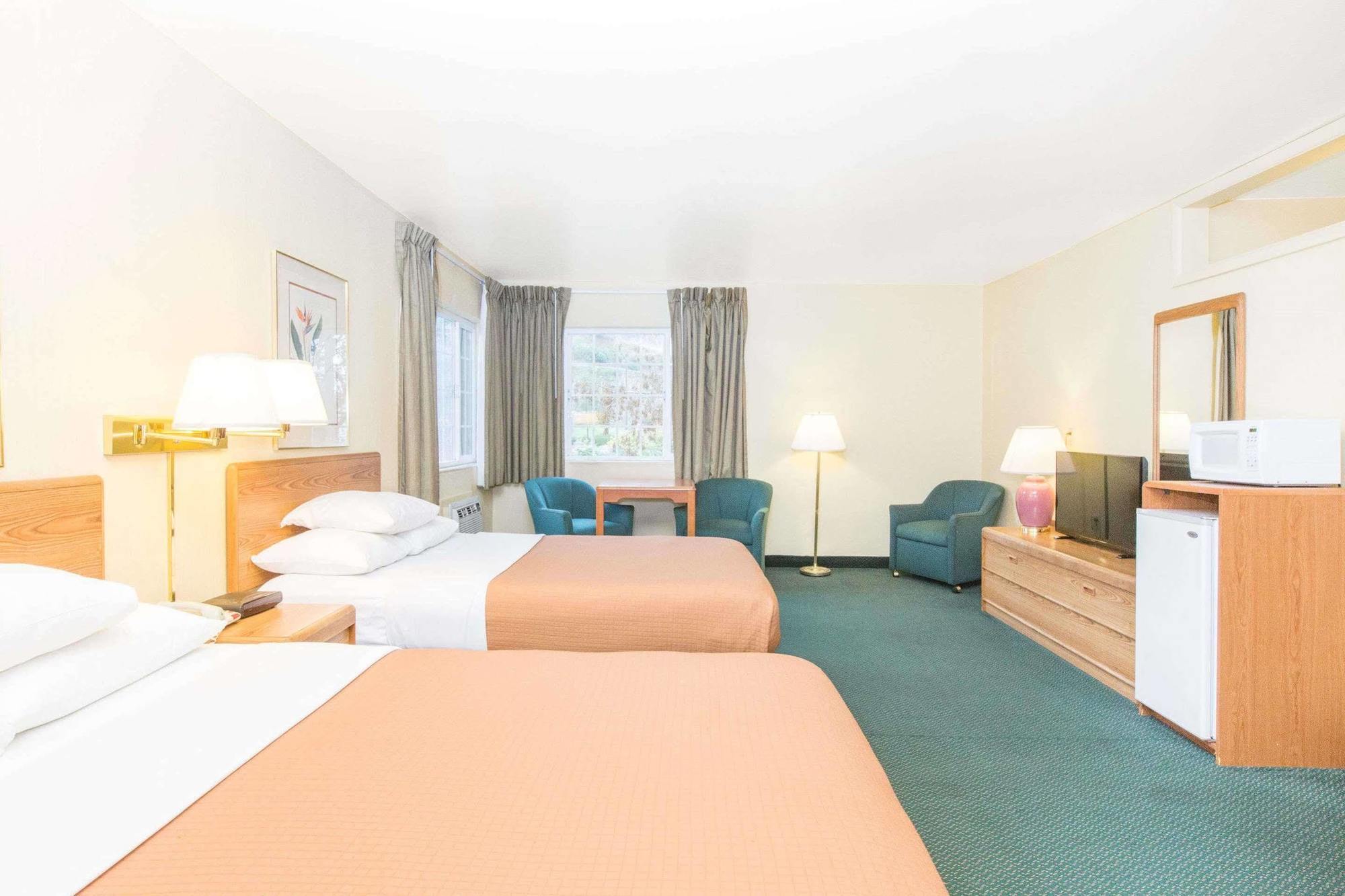 Riverfront Inn Roseburg Dış mekan fotoğraf