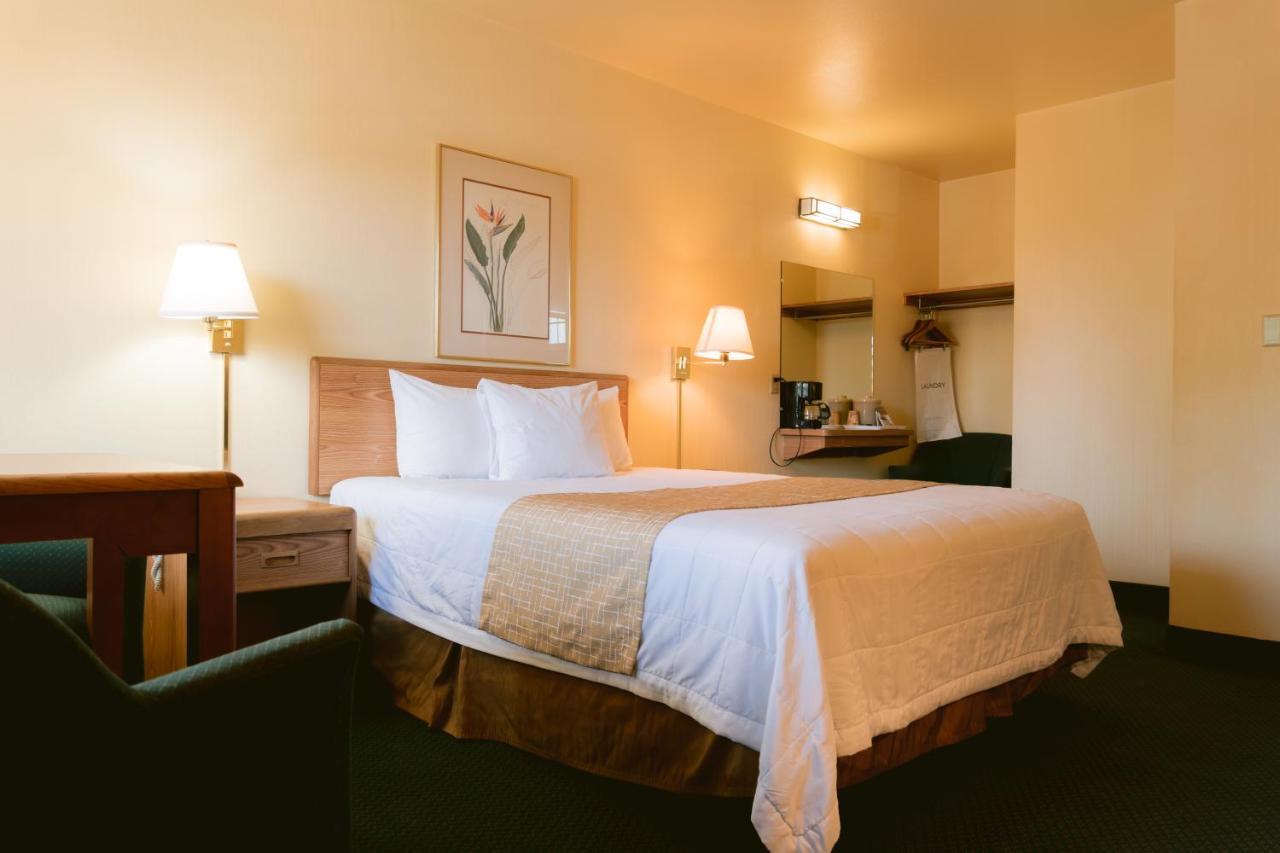 Riverfront Inn Roseburg Dış mekan fotoğraf