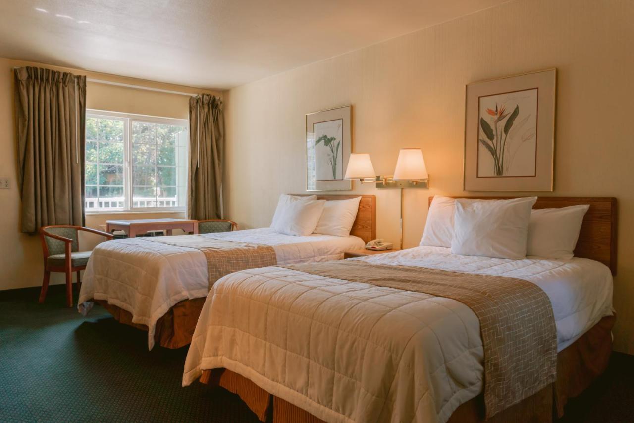 Riverfront Inn Roseburg Dış mekan fotoğraf